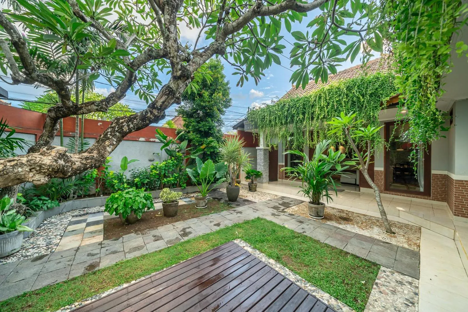 Nameera Villa Seminyak 0*,  Indonesia